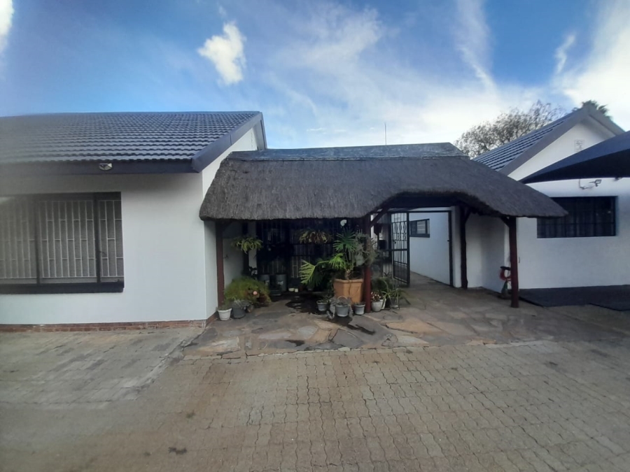 4 Bedroom Property for Sale in Collerville North West